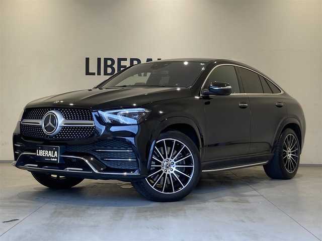 メルセデス・ベンツ ＧＬＥ４００ｄ 4MATIC クーペ スポーツ 熊本県 2020(令2)年 6.4万km オブシディアンブラック ・スマートキー/・プッシュスタート/・パノラマサンルーフ /・アクティブステアリングアシスト/・DSR/・道路標識アシスト/・アクティブレーンキーピングアシスト/・アクティブブレーキアシスト/・アテンションアシスト/・ブラインドスポットモニター/・レーンチェンジアシスト/・インテリジェントライトシステム/・クルーズコントロール(追従式)/・黒革シート/・前席パワーシート /・前席エアシート /・全席シートヒーター /・純正メモリナビ/　【Bluetooth・USB・AppleCarPlay・AndroidAuto】/・Burmesterサウンドシステム/・フルセグTV/・全方位カメラ/・ETC2.0/・ヘッドアップディスプレイ/・パワーバックドア/・LEDヘッドランプ/・純正ラバーマット