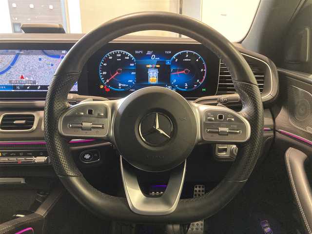 メルセデス・ベンツ ＧＬＥ４００ｄ 4MATIC クーペ スポーツ 熊本県 2020(令2)年 6.4万km オブシディアンブラック ・スマートキー/・プッシュスタート/・パノラマサンルーフ /・アクティブステアリングアシスト/・DSR/・道路標識アシスト/・アクティブレーンキーピングアシスト/・アクティブブレーキアシスト/・アテンションアシスト/・ブラインドスポットモニター/・レーンチェンジアシスト/・インテリジェントライトシステム/・クルーズコントロール(追従式)/・黒革シート/・前席パワーシート /・前席エアシート /・全席シートヒーター /・純正メモリナビ/　【Bluetooth・USB・AppleCarPlay・AndroidAuto】/・Burmesterサウンドシステム/・フルセグTV/・全方位カメラ/・ETC2.0/・ヘッドアップディスプレイ/・パワーバックドア/・LEDヘッドランプ/・純正ラバーマット