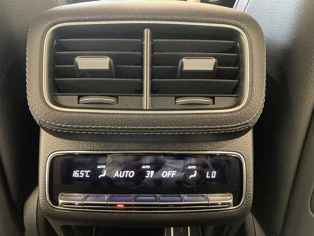 メルセデス・ベンツ ＧＬＥ４００ｄ 4MATIC クーペ スポーツ 熊本県 2020(令2)年 6.4万km オブシディアンブラック ・スマートキー/・プッシュスタート/・パノラマサンルーフ /・アクティブステアリングアシスト/・DSR/・道路標識アシスト/・アクティブレーンキーピングアシスト/・アクティブブレーキアシスト/・アテンションアシスト/・ブラインドスポットモニター/・レーンチェンジアシスト/・インテリジェントライトシステム/・クルーズコントロール(追従式)/・黒革シート/・前席パワーシート /・前席エアシート /・全席シートヒーター /・純正メモリナビ/　【Bluetooth・USB・AppleCarPlay・AndroidAuto】/・Burmesterサウンドシステム/・フルセグTV/・全方位カメラ/・ETC2.0/・ヘッドアップディスプレイ/・パワーバックドア/・LEDヘッドランプ/・純正ラバーマット