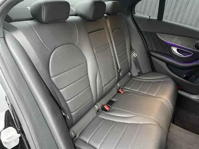 メルセデス・ベンツ Ｃ２００ 4マチック AVG AMGライン 福島県 2019(平31)年 3.6万km オブシディアンブラック 純正HDDナビ（BT/USB/SD）/フルセグTV/バックカメラ/ビルトインETC/前方ドライブレコーダー/黒レザーシート/前席メモリ付パワーシート/前席シートヒーター/レーダーセーフティーパッケージ/・アクティブディスタンスアシストディストロニック/・アクティブステアリングアシスト/・アクティブレーンチェンジングアシスト/・アクティブブレーキアシスト/・渋滞時緊急ブレーキ機能/・アクティブブラインドスポットアシスト/・アクティブレーンキーピングアシスト/パークトロニック/アクティブパーキングアシスト/純正AMG18AW/オートライト/オートハイビーム/純正LEDヘッドライト/ドアバイザー/保証書/取扱説明書/スペアキー
