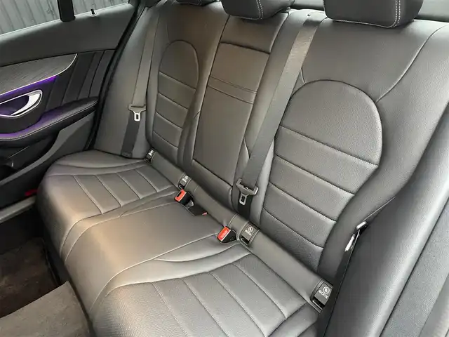 メルセデス・ベンツ Ｃ２００ 4マチック AVG AMGライン 福島県 2019(平31)年 3.6万km オブシディアンブラック 純正HDDナビ（BT/USB/SD）/フルセグTV/バックカメラ/ビルトインETC/前方ドライブレコーダー/黒レザーシート/前席メモリ付パワーシート/前席シートヒーター/レーダーセーフティーパッケージ/・アクティブディスタンスアシストディストロニック/・アクティブステアリングアシスト/・アクティブレーンチェンジングアシスト/・アクティブブレーキアシスト/・渋滞時緊急ブレーキ機能/・アクティブブラインドスポットアシスト/・アクティブレーンキーピングアシスト/パークトロニック/アクティブパーキングアシスト/純正AMG18AW/オートライト/オートハイビーム/純正LEDヘッドライト/ドアバイザー/保証書/取扱説明書/スペアキー
