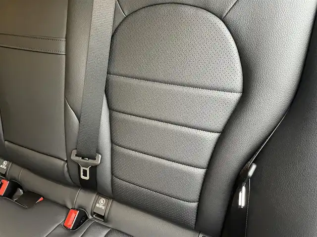 メルセデス・ベンツ Ｃ２００ 4マチック AVG AMGライン 福島県 2019(平31)年 3.6万km オブシディアンブラック 純正HDDナビ（BT/USB/SD）/フルセグTV/バックカメラ/ビルトインETC/前方ドライブレコーダー/黒レザーシート/前席メモリ付パワーシート/前席シートヒーター/レーダーセーフティーパッケージ/・アクティブディスタンスアシストディストロニック/・アクティブステアリングアシスト/・アクティブレーンチェンジングアシスト/・アクティブブレーキアシスト/・渋滞時緊急ブレーキ機能/・アクティブブラインドスポットアシスト/・アクティブレーンキーピングアシスト/パークトロニック/アクティブパーキングアシスト/純正AMG18AW/オートライト/オートハイビーム/純正LEDヘッドライト/ドアバイザー/保証書/取扱説明書/スペアキー
