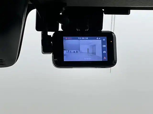 スズキ スペーシア カスタム HYBRID XS ターボ 福岡県 2018(平30)年 9.7万km ピュアホワイトパール/ブラック2トーン 社外ナビ（ＢＴ，フルセグＴＶ）　/バックカメラ　/ＥＴＣ/前後ドラレコ　/クルーズコントロール　/コーナーセンサー　/衝突軽減ブレーキ　/レーンキープ　/パドルシフト　/両側電動スライドドア　/シートヒーター　/ＬＥＤ