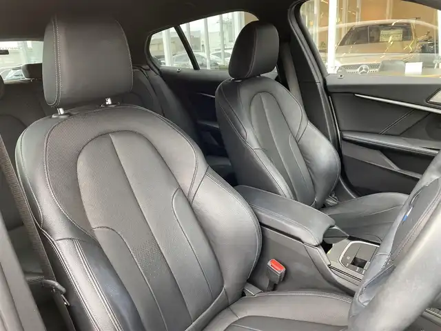 ＢＭＷ １１８ｄ Mスポーツ 福岡県 2020(令2)年 1.5万km アルピンホワイトⅢ インテリジェントセーフティ/アダプティブクルーズコントロール/黒革シート/前席シートヒーター/純正ナビ　/バックカメラ/Bluetooth/Applecarplay/androidauto/パワーバックドア　/ワイヤレス充電　/純正ドライブレコーダー　/純正18インチアルミホイール/ミラー一体型ETC/取扱説明書/保証書/スペアキー×1