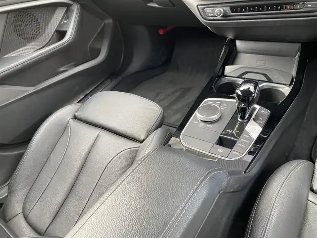 ＢＭＷ １１８ｄ Mスポーツ 福岡県 2020(令2)年 1.5万km アルピンホワイトⅢ インテリジェントセーフティ/アダプティブクルーズコントロール/黒革シート/前席シートヒーター/純正ナビ　/バックカメラ/Bluetooth/Applecarplay/androidauto/パワーバックドア　/ワイヤレス充電　/純正ドライブレコーダー　/純正18インチアルミホイール/ミラー一体型ETC/取扱説明書/保証書/スペアキー×1