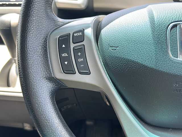 ホンダ フリード ハイブリット ジャストセレクション 岐阜県 2013(平25)年 13.8万km モダンスティールM 登録時走行距離137357km/純正7型ＳＤナビ　/Ｂｌｕｅｔｏｏｔｈ／ＣＤ／ＤＶＤ／ｉＰｏｄ／ＳＤミュージックサーバー可　/USB入力端子/フルセグテレビ/バックカメラ　/両側パワースライドドア　/純正９型後席モニター　/布系シート/３列シート/フルフラットシート/ウォークスルー/純正フロアマット　/リモコンキー　/ビルトインＥＴＣ/クルーズコントロール/横滑り防止装置/盗難防止装置/キセノンヘッドライト/オートライト/エアバッグW/ドアバイザー/ウィンカーミラー