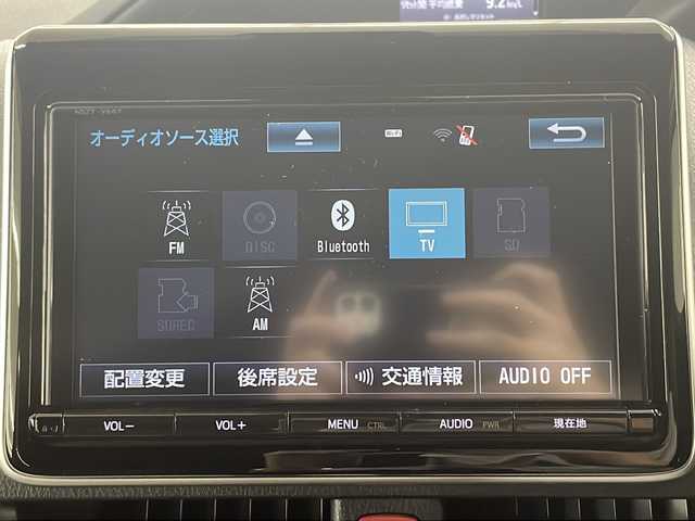 トヨタ ヴォクシー ZS 長崎県 2017(平29)年 8.8万km ブラック 純正9インチナビ　/　ナビ型式NSZT-Y66T /　FM AM Bluetooth CD DVD SD フルセグテレビ /純正 12.1型フリップダウンモニター /両側パワースライドドア /リアオートエアコン /衝突被害軽減ブレーキ /社外18インチアルミホイール /オートエアコン /ステアリングリモコン /電動格納ウインカーミラー/パワーステアリング /パワーウィンドウ/プッシュスタート /スマートキー /オートライト /オートハイビーム /レーンキープアシスト/USB充電/LEDヘッドライト /アイドリングストップ /フロアマット/ドアバイザー/ETC /シートリフター
