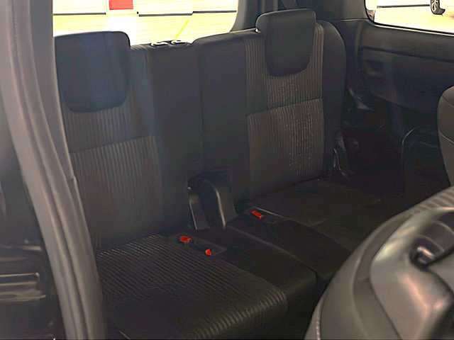 トヨタ ヴォクシー ZS 長崎県 2017(平29)年 8.8万km ブラック 純正9インチナビ　/　ナビ型式NSZT-Y66T /　FM AM Bluetooth CD DVD SD フルセグテレビ /純正 12.1型フリップダウンモニター /両側パワースライドドア /リアオートエアコン /衝突被害軽減ブレーキ /社外18インチアルミホイール /オートエアコン /ステアリングリモコン /電動格納ウインカーミラー/パワーステアリング /パワーウィンドウ/プッシュスタート /スマートキー /オートライト /オートハイビーム /レーンキープアシスト/USB充電/LEDヘッドライト /アイドリングストップ /フロアマット/ドアバイザー/ETC /シートリフター