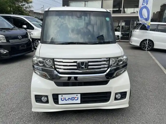 ホンダ Ｎ ＢＯＸ G ターボ SSパッケージ 兵庫県 2014(平26)年 6.8万km プレミアムホワイトパール (株)IDOMが運営する【じしゃロン西宮店】の自社ローン専用車両になります。こちらは現金またはオートローンご利用時の価格です。自社ローンご希望の方は別途その旨お申付け下さい/＊ETC/＊バックカメラ/＊パワスラ/＊パワーウィンドウ/＊アイドリングストップ/＊両側パワスラ/＊シートヒーター(D＋N席)/＊盗難防止装置/＊オートライト/＊衝突被害軽減システム