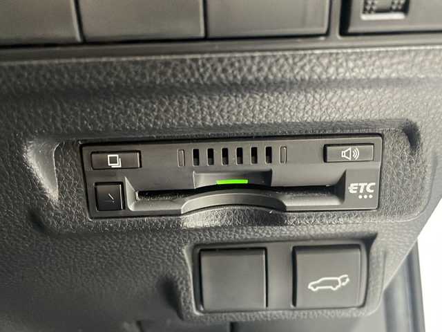 トヨタ カローラ クロス ハイブリッド Z 京都府 2022(令4)年 4.6万km パール モデリスタエアロ　純正ディスプレイオーディオ　バックカメラ　ＤＶＤ再生　レーダークルーズコントロール　レーンキープアシスト　シートヒーター　前後ドラレコ　社外デジタルインナーミラー　ＬＥＤヘッドライト