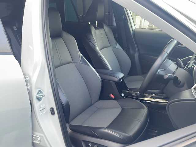 トヨタ カローラ クロス ハイブリッド Z 京都府 2022(令4)年 4.6万km パール モデリスタエアロ　純正ディスプレイオーディオ　バックカメラ　ＤＶＤ再生　レーダークルーズコントロール　レーンキープアシスト　シートヒーター　前後ドラレコ　社外デジタルインナーミラー　ＬＥＤヘッドライト