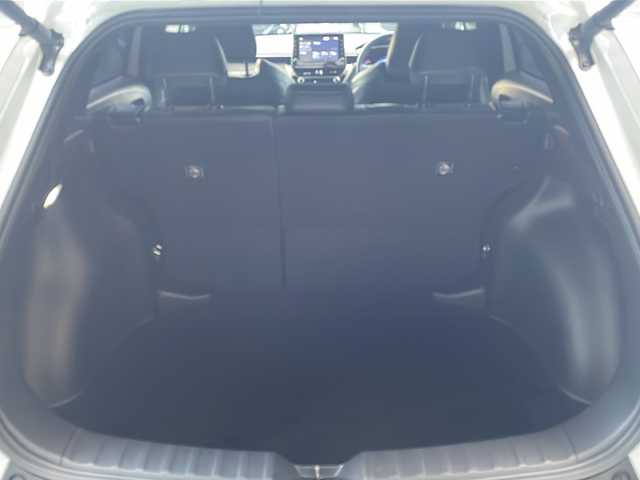 トヨタ カローラ クロス ハイブリッド Z 京都府 2022(令4)年 4.6万km パール モデリスタエアロ　純正ディスプレイオーディオ　バックカメラ　ＤＶＤ再生　レーダークルーズコントロール　レーンキープアシスト　シートヒーター　前後ドラレコ　社外デジタルインナーミラー　ＬＥＤヘッドライト