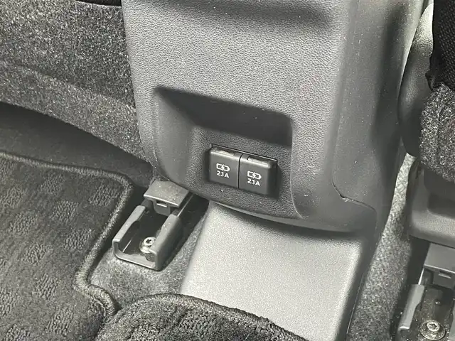 トヨタ ライズ G 佐賀県 2021(令3)年 2.9万km シャイニングホワイトパール スマートアシスト/衝突警報機能（対車両・対歩行者［昼夜］）／衝突回避支援ブレーキ機能（対車両・対歩行者［昼夜］）/標識認識機能（進入禁止／最高速度／一時停止）/先行車発進お知らせ機能/LKC（レーンキープコントロール）/車線逸脱警報機能／車線逸脱抑制制御機能/ふらつき警報/路側逸脱警報/ブレーキ制御付誤発進抑制機能（前方・後方）/コーナーセンサー/純正オーディオデッキ/AM/FM/CD/USB//MODELLISTA製エアロ「フロント/サイド/リア」/スマートキー×2/LEDヘッドライト/オートライト/オートエアコン