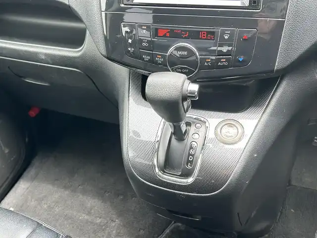 日産 セレナ ライダー Bライン Sハイブリッド 宮崎県 2013(平25)年 11.9万km スーパーブラック /ナビ(MC312D-W)//TV/CD/DVD/Bluetooth//両側パワースライドドア//フリップダウンモニター//バックカメラ//ETC//純正フロアマット//社外アルミホイール//ドアバイザー//オートライト//ステアリングスイッチ//電格ウィンカーミラー//取扱説明書//保証書//スペアキー×１