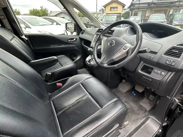 日産 セレナ ライダー Bライン Sハイブリッド 宮崎県 2013(平25)年 11.9万km スーパーブラック /ナビ(MC312D-W)//TV/CD/DVD/Bluetooth//両側パワースライドドア//フリップダウンモニター//バックカメラ//ETC//純正フロアマット//社外アルミホイール//ドアバイザー//オートライト//ステアリングスイッチ//電格ウィンカーミラー//取扱説明書//保証書//スペアキー×１