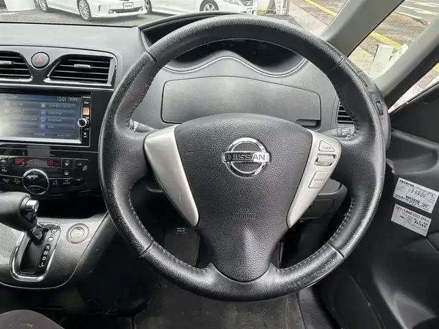 日産 セレナ ライダー Bライン Sハイブリッド 宮崎県 2013(平25)年 11.9万km スーパーブラック /ナビ(MC312D-W)//TV/CD/DVD/Bluetooth//両側パワースライドドア//フリップダウンモニター//バックカメラ//ETC//純正フロアマット//社外アルミホイール//ドアバイザー//オートライト//ステアリングスイッチ//電格ウィンカーミラー//取扱説明書//保証書//スペアキー×１