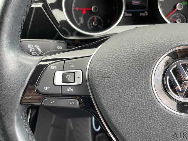 フォルクスワーゲン ゴルフ トゥーラン TDI ハイライン 滋賀県 2021(令3)年 4.5万km 黒 ディスカバーProナビ/アダプティブクルーズコントロール/バックカメラ/シートヒーター/レーンキープアシスト/ETC2.0/電動リアゲート/ドライブレコーダー/前後コーナーセンサー/純正LEDヘッドライト/純正17インチAW/保証書/取説/スペアキー