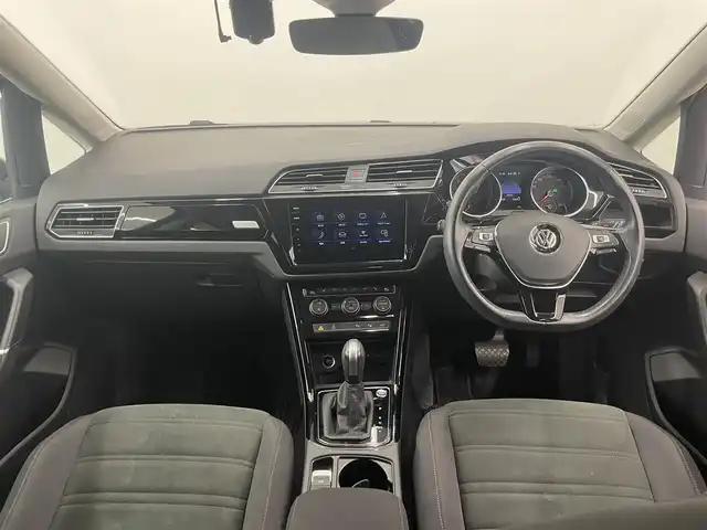 フォルクスワーゲン ゴルフ トゥーラン TDI ハイライン 岡山県 2021(令3)年 4.5万km ディープブラックパールエフェクト 3列シート/ディスカバーProナビ/アダプティブクルーズコントロール/バックカメラ/シートヒーター/レーンキープアシスト/ETC2.0/電動リアゲート/ドライブレコーダー/前後コーナーセンサー/純正LEDヘッドライト/純正17インチAW/保証書/取説/スペアキー