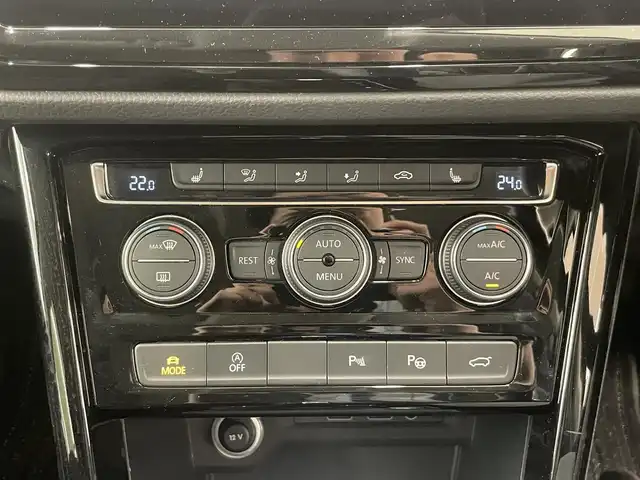 フォルクスワーゲン ゴルフ トゥーラン TDI ハイライン 岡山県 2021(令3)年 4.5万km ディープブラックパールエフェクト 3列シート/ディスカバーProナビ/アダプティブクルーズコントロール/バックカメラ/シートヒーター/レーンキープアシスト/ETC2.0/電動リアゲート/ドライブレコーダー/前後コーナーセンサー/純正LEDヘッドライト/純正17インチAW/保証書/取説/スペアキー