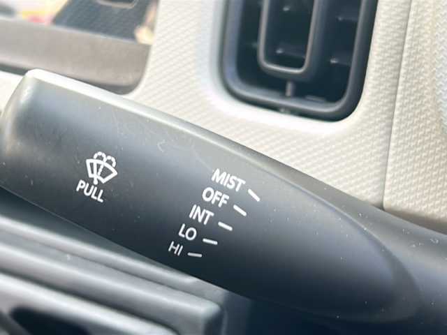 スズキ アルト L 兵庫県 2020(令2)年 2.1万km フィズブルーパールメタリック 登録時走行距離20954km/セーフティサポート/エネチャージ/アイドリングストップ/エコクール/オートライト/運転席シートヒーター/リアパーキングセンサー/純正フロアマット/ドアバイザー/スペアキー/保証書/取説