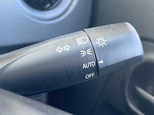 スズキ アルト L 兵庫県 2020(令2)年 2.1万km フィズブルーパールメタリック 登録時走行距離20954km/セーフティサポート/エネチャージ/アイドリングストップ/エコクール/オートライト/運転席シートヒーター/リアパーキングセンサー/純正フロアマット/ドアバイザー/スペアキー/保証書/取説