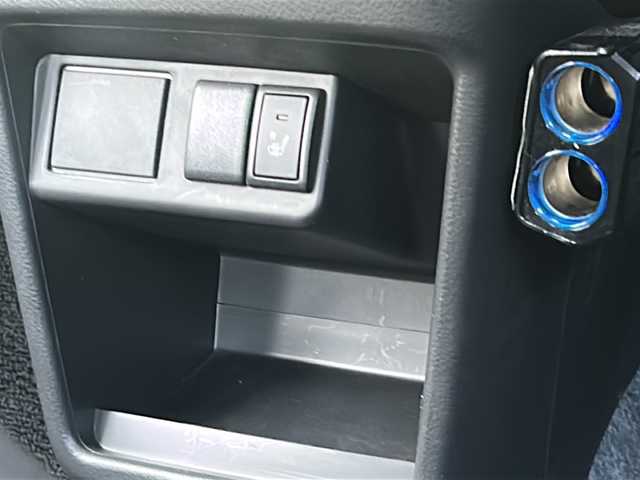 スズキ アルト L 兵庫県 2020(令2)年 2.1万km フィズブルーパールメタリック 登録時走行距離20954km/セーフティサポート/エネチャージ/アイドリングストップ/エコクール/オートライト/運転席シートヒーター/リアパーキングセンサー/純正フロアマット/ドアバイザー/スペアキー/保証書/取説