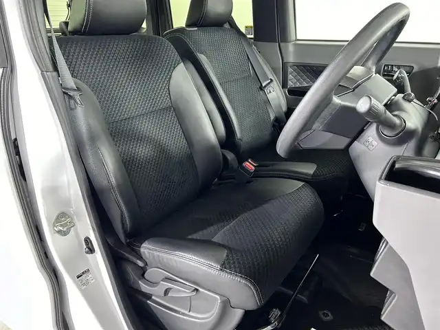 ダイハツ タント カスタム X セレクション 佐賀県 2020(令2)年 7.3万km シャイニングホワイトパール 純正7インチナビ/CD/DVD/フルセグTV/BT/バックカメラ/衝突軽減システム/クリアランスソナー/横滑り防止/オートライト/オートハイビーム/LEDヘッドライト/フォグライト/ビルトインETC/ステアリングスイッチ/両側パワースライドドア/前席シートヒーター/ハーフレザー/シートバックテーブル/後席サンシェード/ISOFIXシート/ミラクルオープンドア/純正フロアマット/純正14インチアルミホイール/純正ドアバイザー