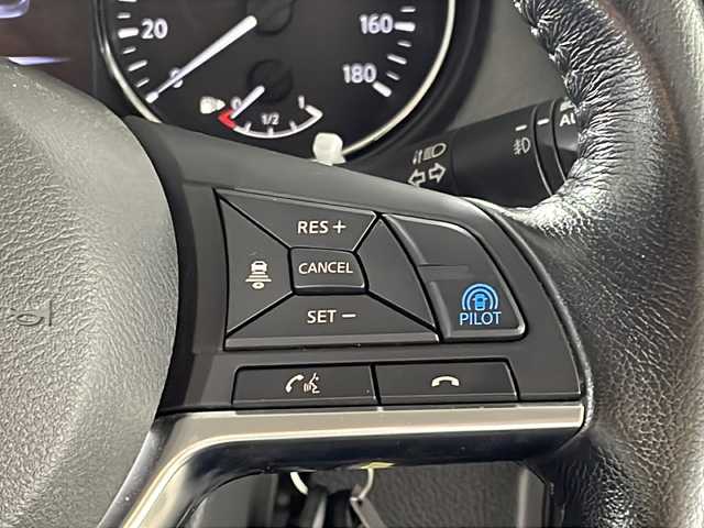 日産 エクストレイル 20Xi 福岡県 2018(平30)年 4.7万km ダイヤモンドブラック ・プロパイロット/・ドアバイザー/・フロアマット/・革巻きステアリング/・パワーバックドア/・オートライト/・LEDヘッドライト/・ステアリングスイッチ/・全方位カメラ/・Bカメラ/・シートヒーター/・ETC/・デジタルインナーミラー/・純正ナビ/・スマートキー