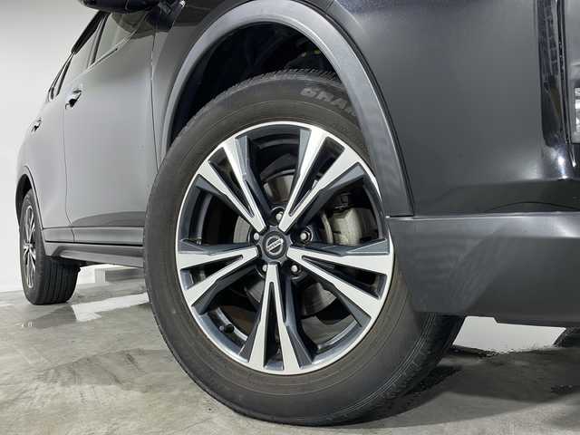 日産 エクストレイル 20Xi 福岡県 2018(平30)年 4.7万km ダイヤモンドブラック ・プロパイロット/・ドアバイザー/・フロアマット/・革巻きステアリング/・パワーバックドア/・オートライト/・LEDヘッドライト/・ステアリングスイッチ/・全方位カメラ/・Bカメラ/・シートヒーター/・ETC/・デジタルインナーミラー/・純正ナビ/・スマートキー
