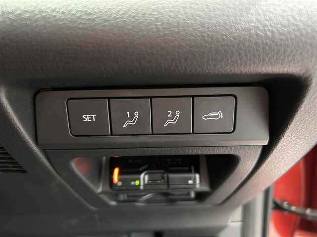 マツダ ＣＸ－３０ 20S Lパッケージ 鹿児島県 2022(令4)年 2.3万km ソウルレッドクリスタルM ETC/バックカメラ/トラクションコントロール/360°セーフティーパッケージ・Pセンター/ドライブレコーダー/スピードアラート/リア/ルーフスポイラ―/リアワイパー/前席シートベルトプリテンショナー/前席シートベルトフォースリミッター/後席３点式シートベルト/サイドインパクトバー/ブレーキアシスト/EBD（電子制動力配分装置）/盗難防止システム/ステアリングテレスコピック機構/ステアリングチルト機構/クルーズコントロール/運転席パワーシート