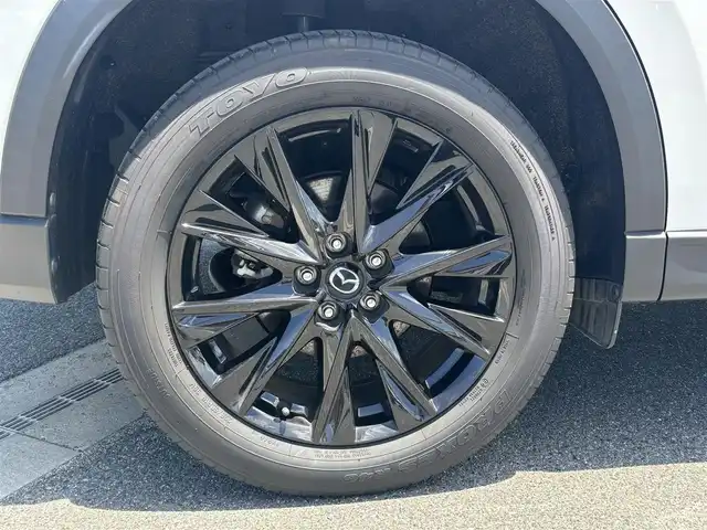マツダ ＣＸ－５ XD ブラックトーンエディション 奈良県 2022(令4)年 3.7万km スノーフレイクホワイトパールマイカ 禁煙車/純正ナビ(フルセグTV/DVD/AM・FM/BT)/純正フリップダウンモニター/アラウンドビューモニター/ETC/前後ドラレコ/パワーバックドア/i-ACTIVSENSE/クルーズコントロール/アドバンストSCBS/車線逸脱警報システム/交通標識認識システム/運転席パワーシート/前席シートヒーター/ステアリングヒーター/パドルシフト/オートブレーキホールド/純正19インチアルミホイール/純正フロアマット