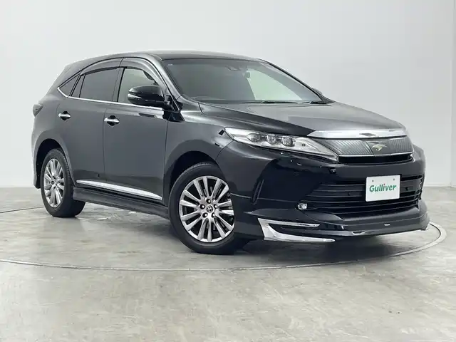 トヨタ ハリアー プレミアム メタル&レザーP 群馬県 2019(平31)年 6.3万km ブラック モデリスタエアロ　アルパイン１０型ナビ　９型後席モニター　バックカメラ　アダプティブクルーズコントロール　レーンキープアシスト　シートヒーター　前後ドライブレコーダー　電動リアドア　ＥＴＣ　禁煙車