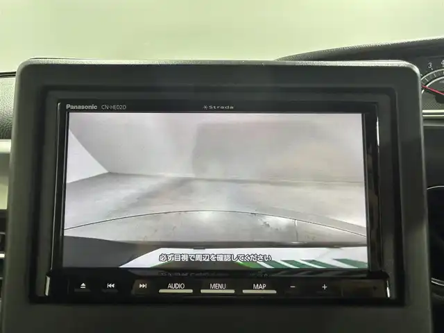 ホンダ Ｎ ＢＯＸ カスタム L ターボ 佐賀県 2023(令5)年 4.4万km クリスタルブラックパール 社外7インチナビ/ワンセグTV/CD/DVD/Bluetooth/バックカメラ/衝突被害軽減システム/レーダークルーズコントロール/レーンアシスト/オートライト/オートマチックハイビーム/クリアランスソナー/LEDヘッドライト/LEDフォグライト/前後ドライブレコーダー/両側パワースライドドア/ハーフレザーシート/運転席・助手席シートヒーター/チップアップシート/ISOFIX対応シート/後席サンシェード/シートバックテーブル/パドルシフト/純正フロアマット/純正15インチアルミホイール/スペアキー×１