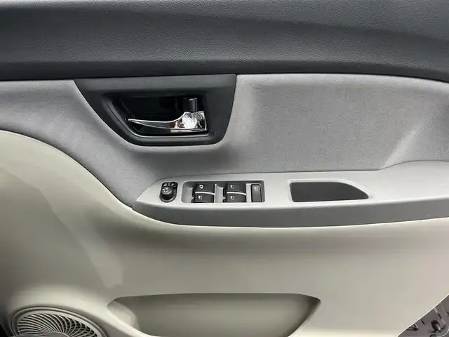 トヨタ ピクシスジョイ F X SAⅢ 鹿児島県 2020(令2)年 3.2万km プラムブラウンパールクリスタルシャイン 純正ナビ（NSCN-W68）/ワンセグTV/純正フロアマット/オートライト/オートマチックハイビーム/ハロゲンヘッドライト/アイドリングストップ/衝突被害軽減システム/横滑り防止装置/盗難防止装置/プッシュスタート/スマートキー/パワーステアリング/パワーウィンドウ