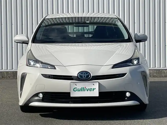 トヨタ プリウス Sツーリングセレクション 福岡県 2019(平31)年 5.2万km ホワイトパールクリスタルシャイン トヨタセーフティセンス/PCS/LDA/PKSB/クリアランスソナー/レーダークルーズコントロール/純正９インチナビ（ＮＳＺＴ－Ｙ６８Ｔ）/フルセグTV/CD/DVD/BT/SD/バックカメラ/レザーシート/前席シートヒーター/ＬＥＤオートライト/オートハイビーム/フォグランプ/純正AW/ビルトインETC/スマートキー/プッシュスタート