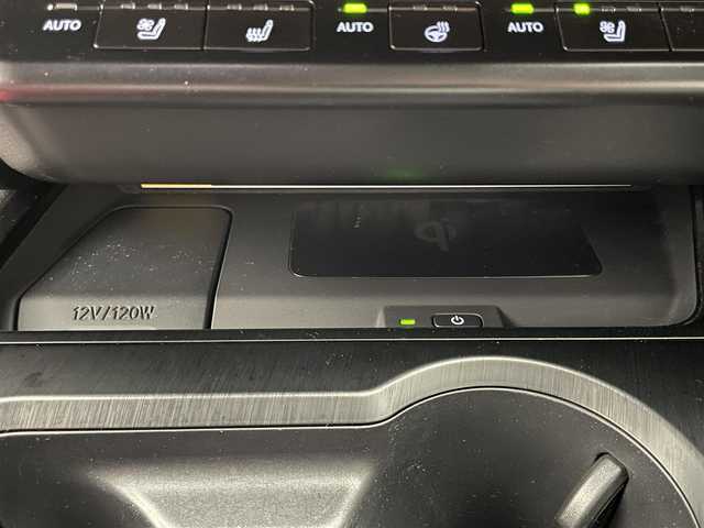 レクサス ＵＸ 250h Fスポーツ 愛知県 2020(令2)年 6.9万km ホワイトノーヴァガラスフレーク 純１０．３型ＤＡナビ　フルセグＴＶ　全方位カメラ　ムーンルーフ　マークレビンソン　セーフティシステムプラス　赤革　ベンチレーション　ワイヤレス充電　前後ドラレコ　ＥＴＣ２．０　衝突軽減　ＢＳＭ　禁煙車
