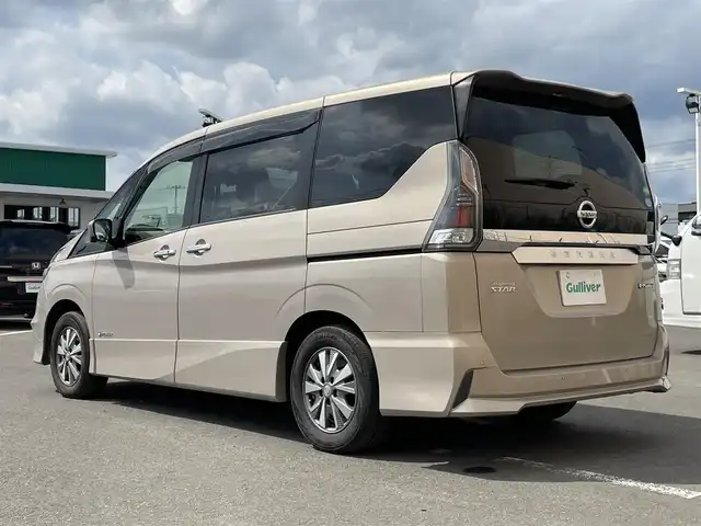 日産 セレナ e－パワー ハイウェイスター V 東京都 2018(平30)年 6.7万km カシミヤグレージュ 純正９インチナビ　/・Ｂｌｕｅｔｏｏｔｈ　/・フルセグ　/・ＣＤ／ＤＶＤ再生　/アラウンドビューモニター　/プロパイロット　/オートマチックハイビーム　/ＬＥＤヘッドライト　/両側電動スライドドア　/コーナーセンサー