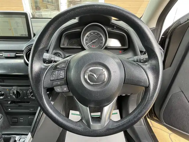 マツダ デミオ 13S 宮崎県 2016(平28)年 4.8万km チタニウムフラッシュマイカ 純正ナビ/ワンセグテレビ/Bluetooth/i-stop/横滑り防止装置/プッシュスタート/スマートキー/純正フロアマット/ドアバイザー