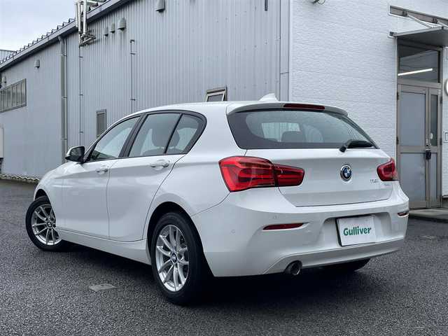 ＢＭＷ １１８ｉ 静岡県 2018(平30)年 6.4万km アルピンホワイトⅢ ユーザー買取/純正ナビ/　【BT/CD/DVD/USB】/純正LEDヘッドライト/純正16インチAW/バックカメラ/ETC/スマートキー/プッシュスタート/前後クリアランスソナー/新車時保証書/スペアキー×1