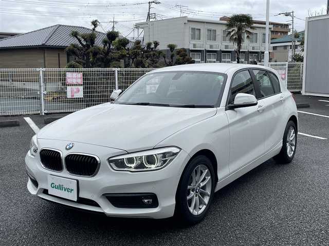 ＢＭＷ １１８ｉ 静岡県 2018(平30)年 6.4万km アルピンホワイトⅢ ユーザー買取/純正ナビ/　【BT/CD/DVD/USB】/純正LEDヘッドライト/純正16インチAW/バックカメラ/ETC/スマートキー/プッシュスタート/前後クリアランスソナー/新車時保証書/スペアキー×1