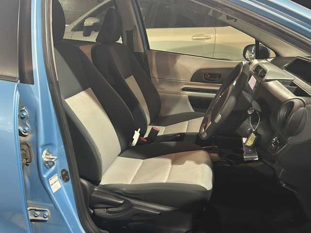 トヨタ アクア S 茨城県 2012(平24)年 11.2万km クールソーダメタリック 純正メモリナビ【NSCP-W62】/(ワンセグTV・CD・BT・ラジオ再生)/バックカメラ/ETC/オートライト/純正15inアルミホイール/フロアマット/スマートキー/スペアキー