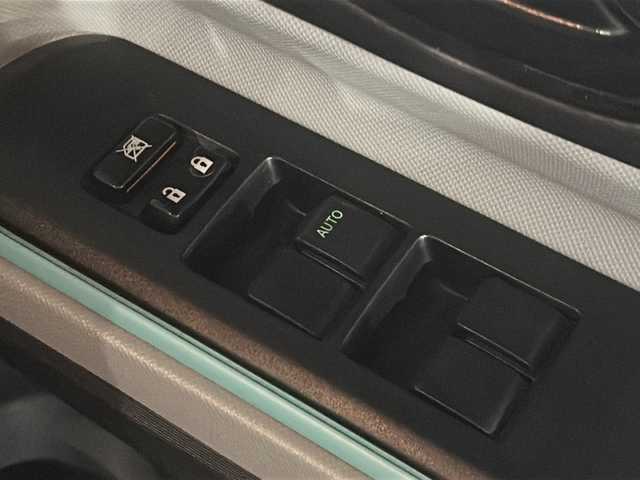 トヨタ アクア S 茨城県 2012(平24)年 11.2万km クールソーダメタリック 純正メモリナビ【NSCP-W62】/(ワンセグTV・CD・BT・ラジオ再生)/バックカメラ/ETC/オートライト/純正15inアルミホイール/フロアマット/スマートキー/スペアキー