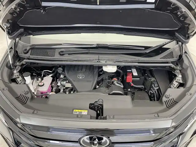 トヨタ ヴェルファイア Z プレミア 滋賀県 2023(令5)年 1万km ブラック 純正14インチナビ/【Bluetooth/フルセグTV/USB/Miracast】/トヨタセーフティセンス/・プリクラッシュセーフティ/・レーントレーシングアシスト/・レーダークルーズコントロール/・オートマチックハイビーム/全方位カメラ/クリアランスソナー/レザーシート/両側パワースライドドア/パワーバックドア/LEDヘッドライト/D/Nパワーシート/二列目パワーリクライニング/パワーオットマン/D/N/二列目シートヒーター/D/N/二列目シートベンチレーション/ステアリングヒーター/ワイヤレス充電/ビルトインETC2.0/デジタルインナーミラー/電動チルトテレスコピックステアリング/シートポジションメモリ/電動パーキングブレーキ/オートブレーキホールド/パドルシフト/後席パワーサンシェード/プッシュスタート/スマートキー/ステアリングリモコン