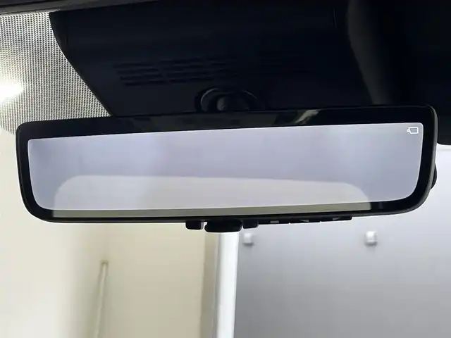 トヨタ ヴェルファイア Z プレミア 滋賀県 2023(令5)年 1万km ブラック 純正14インチナビ/【Bluetooth/フルセグTV/USB/Miracast】/トヨタセーフティセンス/・プリクラッシュセーフティ/・レーントレーシングアシスト/・レーダークルーズコントロール/・オートマチックハイビーム/全方位カメラ/クリアランスソナー/レザーシート/両側パワースライドドア/パワーバックドア/LEDヘッドライト/D/Nパワーシート/二列目パワーリクライニング/パワーオットマン/D/N/二列目シートヒーター/D/N/二列目シートベンチレーション/ステアリングヒーター/ワイヤレス充電/ビルトインETC2.0/デジタルインナーミラー/電動チルトテレスコピックステアリング/シートポジションメモリ/電動パーキングブレーキ/オートブレーキホールド/パドルシフト/後席パワーサンシェード/プッシュスタート/スマートキー/ステアリングリモコン