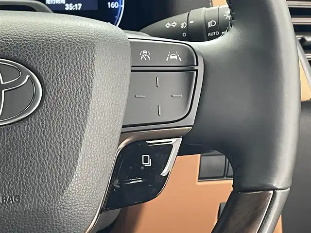 トヨタ ヴェルファイア Z プレミア 滋賀県 2023(令5)年 1万km ブラック 純正14インチナビ/【Bluetooth/フルセグTV/USB/Miracast】/トヨタセーフティセンス/・プリクラッシュセーフティ/・レーントレーシングアシスト/・レーダークルーズコントロール/・オートマチックハイビーム/全方位カメラ/クリアランスソナー/レザーシート/両側パワースライドドア/パワーバックドア/LEDヘッドライト/D/Nパワーシート/二列目パワーリクライニング/パワーオットマン/D/N/二列目シートヒーター/D/N/二列目シートベンチレーション/ステアリングヒーター/ワイヤレス充電/ビルトインETC2.0/デジタルインナーミラー/電動チルトテレスコピックステアリング/シートポジションメモリ/電動パーキングブレーキ/オートブレーキホールド/パドルシフト/後席パワーサンシェード/プッシュスタート/スマートキー/ステアリングリモコン