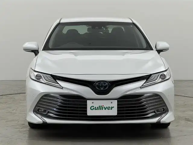 トヨタ カムリ G 熊本県 2018(平30)年 2.7万km プラチナホワイトパールマイカ 純正９型ナビ／フルセグＴＶ　/バックカメラ　/ビルトインＥＴＣ　/前後ドライブレコーダー　/コーナーセンサー　/レーダークルコン　/衝突軽減ブレーキ　/レーンキープ　/ＢＳＭ　/ＰＫＳＢ　/ＭＴモード付ＡＴ　/パワーシート