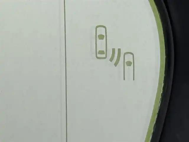 トヨタ カムリ G 熊本県 2018(平30)年 2.7万km プラチナホワイトパールマイカ 純正９型ナビ／フルセグＴＶ　/バックカメラ　/ビルトインＥＴＣ　/前後ドライブレコーダー　/コーナーセンサー　/レーダークルコン　/衝突軽減ブレーキ　/レーンキープ　/ＢＳＭ　/ＰＫＳＢ　/ＭＴモード付ＡＴ　/パワーシート