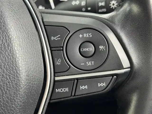 トヨタ カムリ G 熊本県 2018(平30)年 2.7万km プラチナホワイトパールマイカ 純正９型ナビ／フルセグＴＶ　/バックカメラ　/ビルトインＥＴＣ　/前後ドライブレコーダー　/コーナーセンサー　/レーダークルコン　/衝突軽減ブレーキ　/レーンキープ　/ＢＳＭ　/ＰＫＳＢ　/ＭＴモード付ＡＴ　/パワーシート