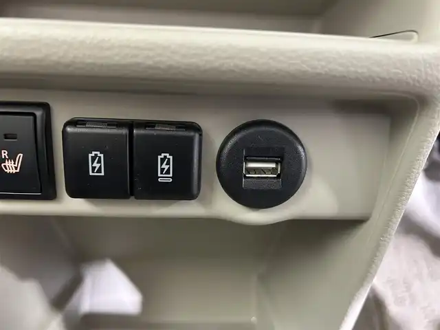 スズキ ラパン L 佐賀県 2023(令5)年 3万km フォーンベージュM 純正7インチディスプレイオーディオ/Bluetooth/バックカメラ/衝突被害軽減システム/横滑り防止装置/アイドリングストップ/車線逸脱警報/パーキングソナー/純正LEDヘッドライト/オートライト/ステアリングスイッチ/運転席シートヒーター/純正フロアマット/純正ドアバイザー