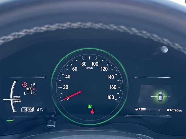ホンダ ヴェゼル ハイブリッド RS ホンダセンシング 島根県 2016(平28)年 3.8万km ホワイトオーキッドパール 純正8インチナビ/CD/DVD/DTV/Bluetooth/バックカメラ/レーダークルーズコントロール/ハーフレザー調シート/シートヒーター /LEDオートライト/前後ドライブレコーダー/ビルトインETC/ステアリングスイッチ/パドルシフト/スマートキー/スペアキー /プッシュスタート /コーナーセンサー /ドアバイザー